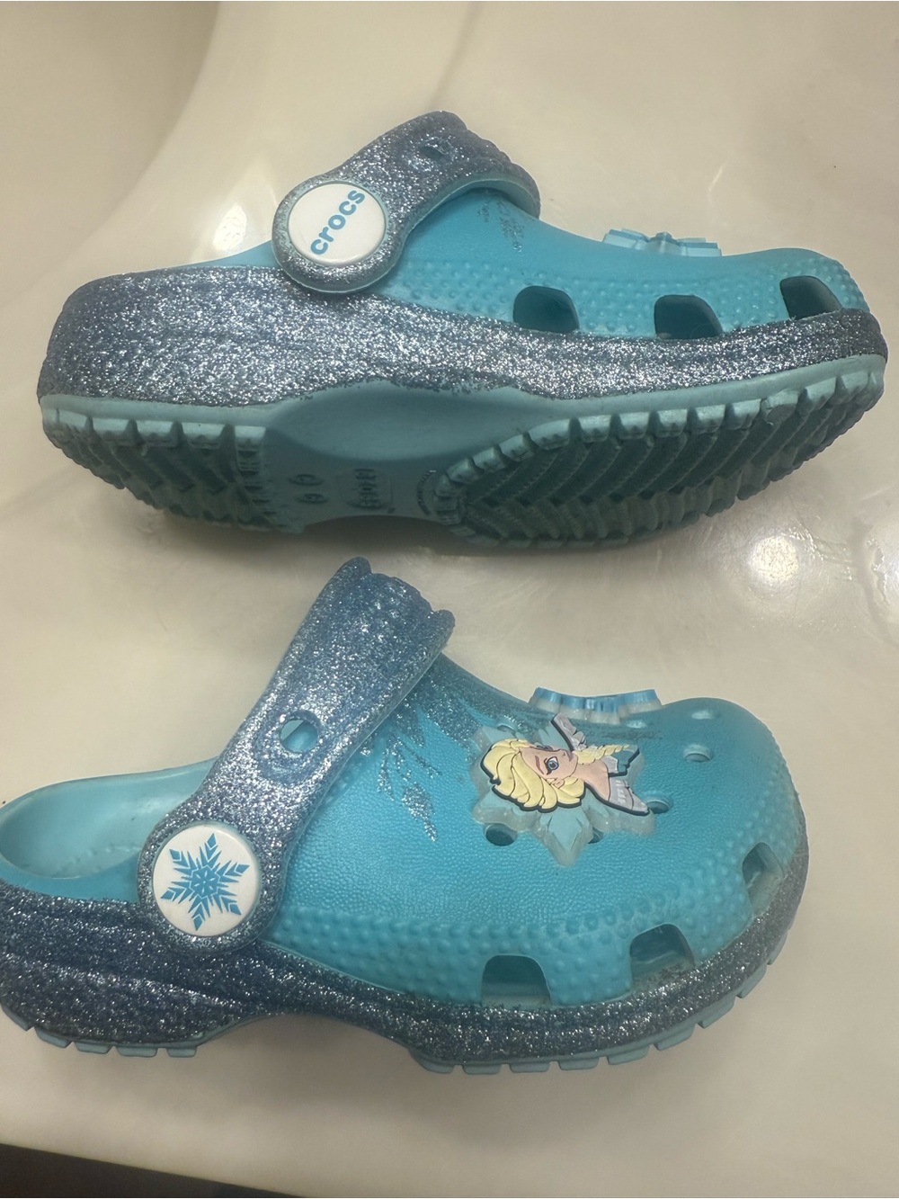 CROCS Frozen Kids Light Blue Frozen Elsa Clog Sandals - Picture 7 of 8